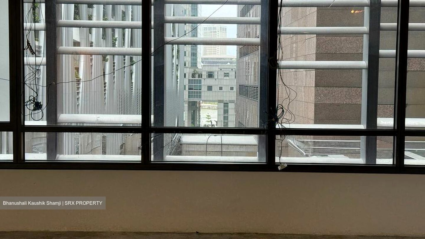 PLUS (D1), Office #576589111